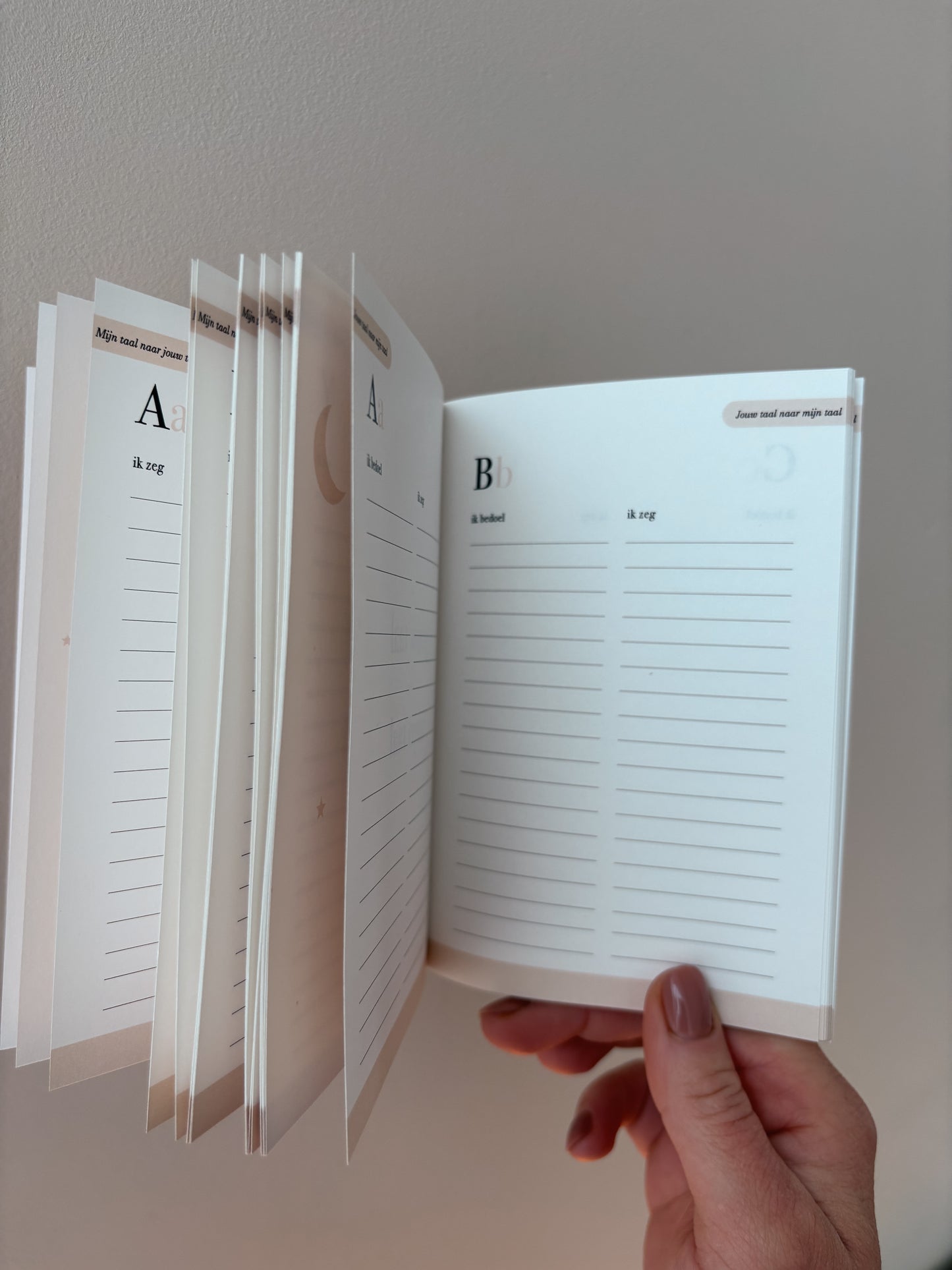 Binnenkant peuterkleuter woordenboek voorbeeld